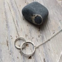 Circles linked pendant
