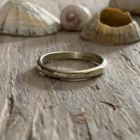 Awyr hammered white gold ring
